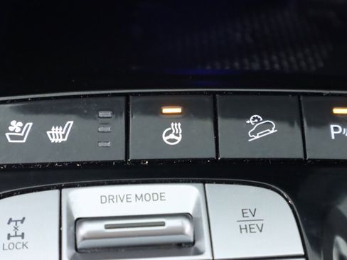 Used 2022 Hyundai Tucson Limited image 25