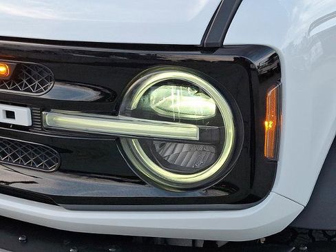 Certified 2023 Ford Bronco Outer Banks w/ Sasquatch Package image 9