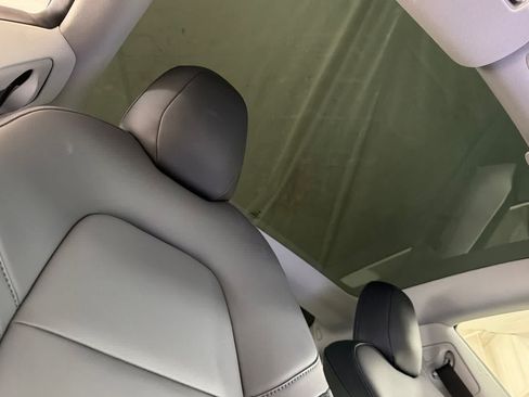 Used 2018 Tesla Model 3 RWD image 16