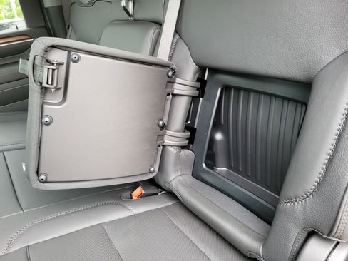 New 2025 GMC Sierra 2500 Denali w/ Denali Reserve Package image 13