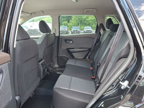 Used 2022 Nissan Rogue SV AWD/4WD image 20