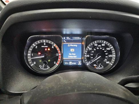 Used 2019 Nissan Titan SV w/ SV Convenience Package AWD/4WD image 8