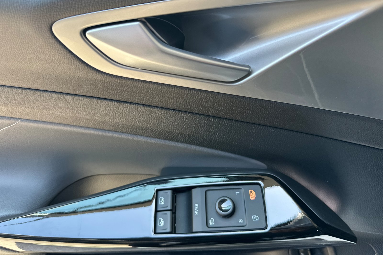 New 2026 Volkswagen ID.4 Pro S AWD/4WD image 9