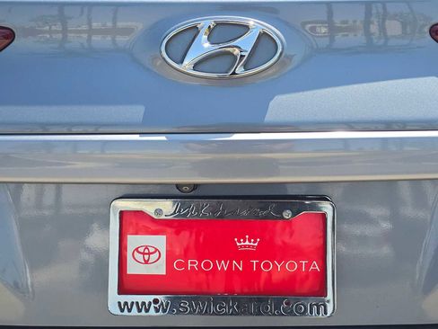 Used 2018 Hyundai Kona SEL FWD image 14