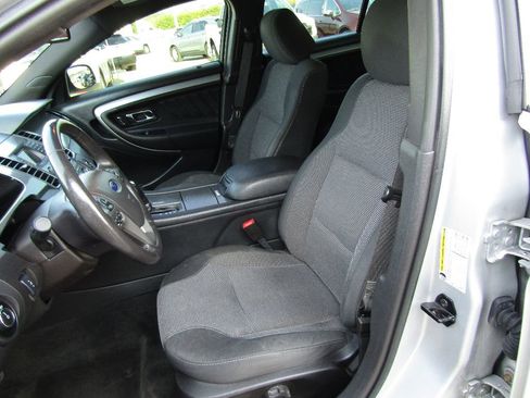 Used 2015 Ford Taurus SEL image 10