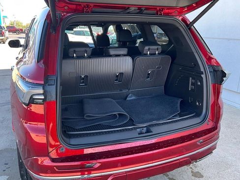 Used 2025 Buick Enclave Avenir w/ Super Cruise Package image 4