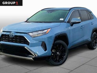 Used 2022 Toyota RAV4 SE w/ Convenience Package video 1