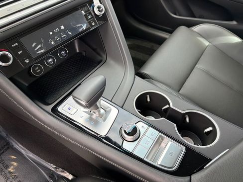 Used 2026 Genesis G70 2.5T RWD image 31