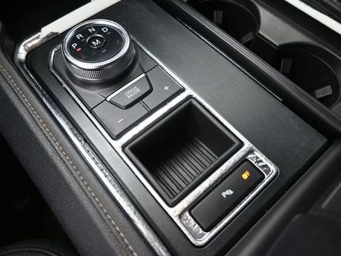 Used 2023 Ford Expedition XLT RWD image 9