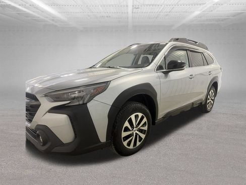 Used 2024 Subaru Outback Premium AWD/4WD image 7