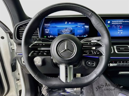 Used 2024 Mercedes-Benz GLS 450 4MATIC w/ AMG Line Exterior image 12