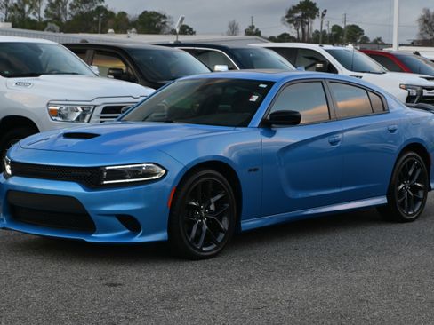 Used 2023 Dodge Charger R/T w/ Blacktop Package image 8
