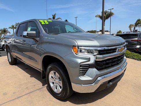 Used 2025 Chevrolet Silverado 1500 LT RWD image 3