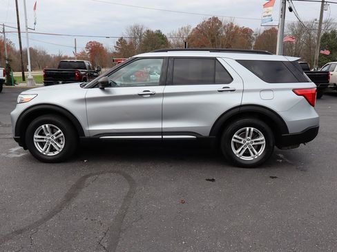 Used 2020 Ford Explorer XLT w/ Equipment Group 202A image 34