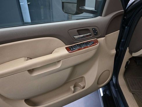 Used 2012 Chevrolet Silverado 3500 LTZ AWD/4WD image 11