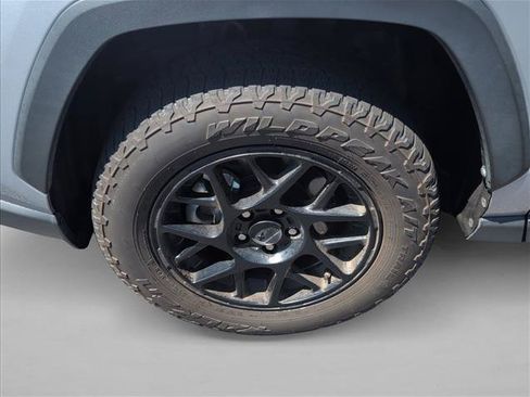 Used 2023 Toyota RAV4 XLE FWD image 30
