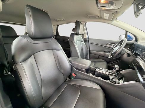 Used 2025 Kia Sportage EX AWD/4WD image 30
