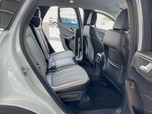 Certified 2025 Ford Escape SE w/ PHEV Premium Package FWD image 14