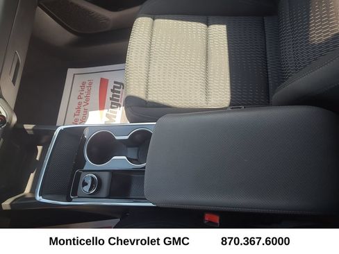 Certified 2026 Chevrolet Equinox LT FWD image 23