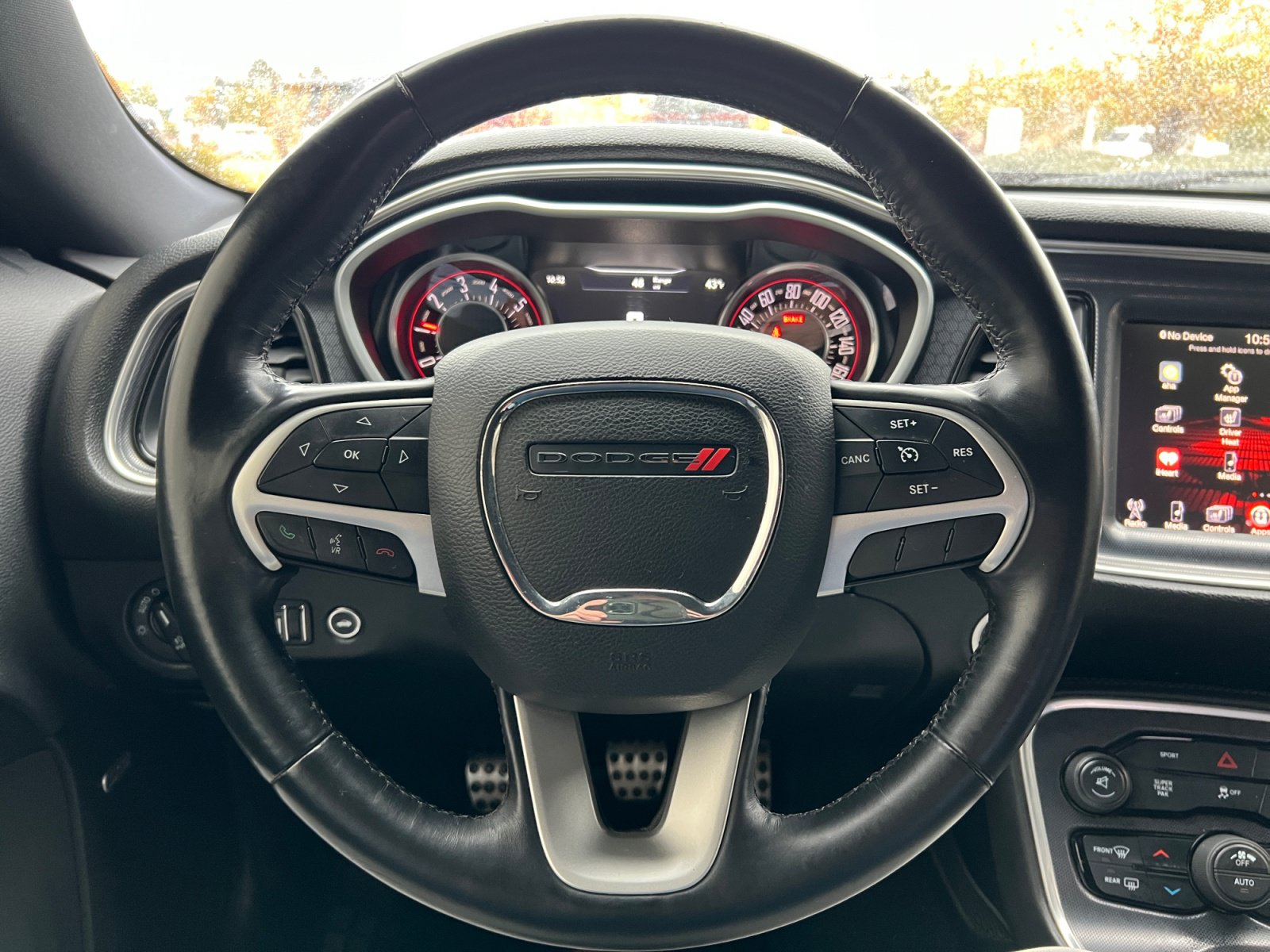 Used 2015 Dodge Challenger R/T Plus RWD image 9
