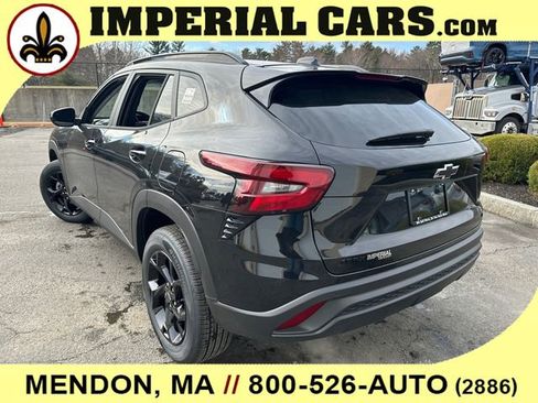 New 2026 Chevrolet Trax LT w/ Driver Confidence Package FWD image 9