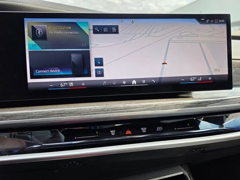 Used 2023 BMW i7 xDrive60 AWD/4WD image 65