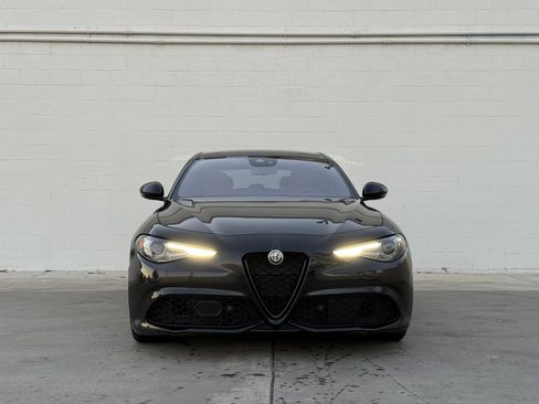 Used 2022 Alfa Romeo Giulia Veloce image 2