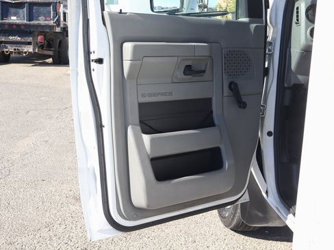 Used 2014 Ford E-450 and Econoline 450 Super Duty w/ Shuttle Bus Prep Package image 16