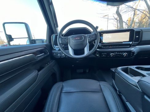 Used 2024 GMC Sierra 3500 SLT image 29