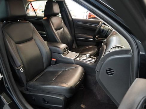 Used 2016 Chrysler 300 Limited w/ Driver Convenience Group AWD/4WD image 33