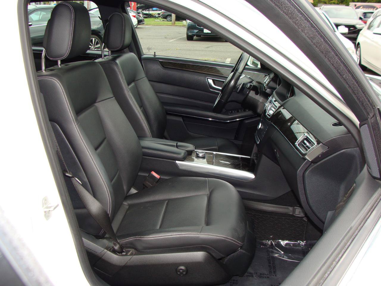 Used 2016 Mercedes-Benz E 350 4MATIC Sedan image 10