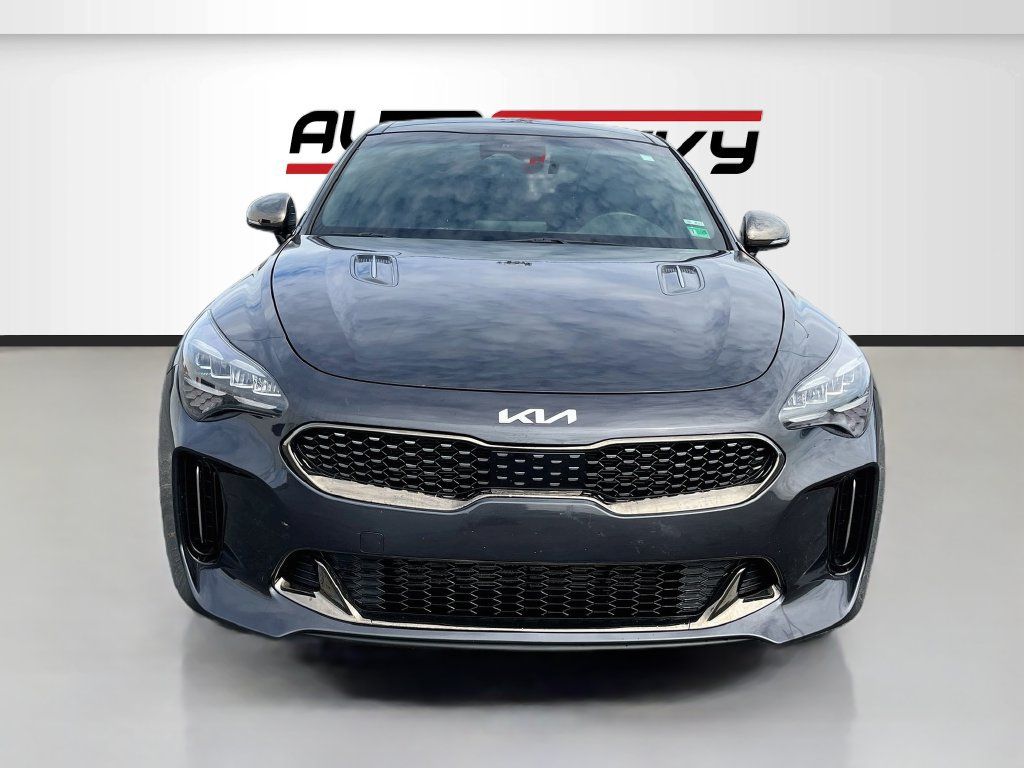 Used 2023 Kia Stinger GT-Line w/ Sun & Sound Package AWD/4WD image 2