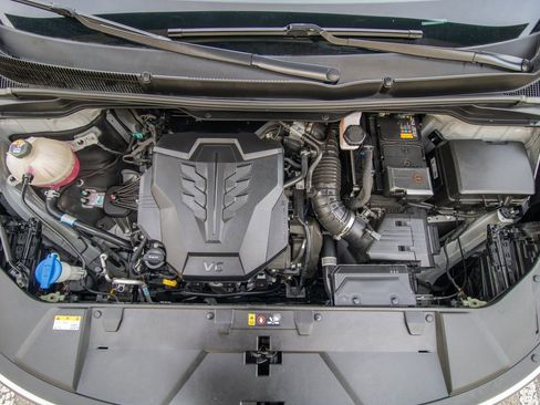 Used 2024 Kia Carnival SX Prestige image 56