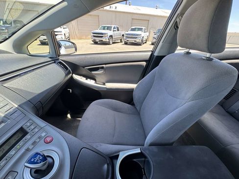 Used 2014 Toyota Prius Two FWD image 31