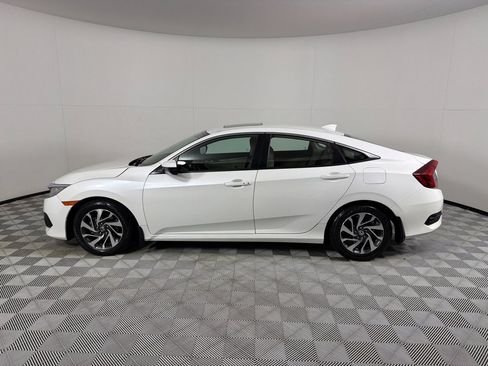 Used 2018 Honda Civic EX image 6