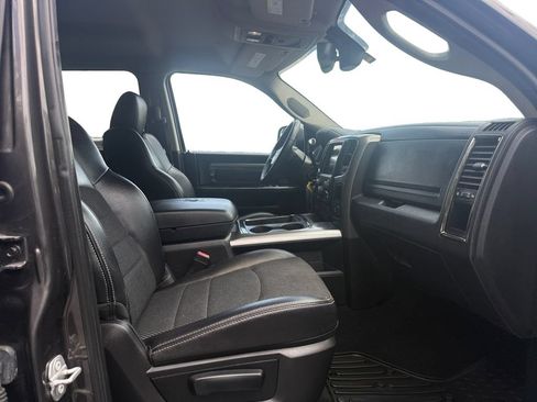 Used 2018 RAM 2500 Big Horn w/ Sport Appearance Group AWD/4WD image 15