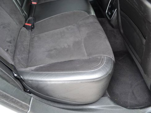 Used 2018 Dodge Charger GT image 36