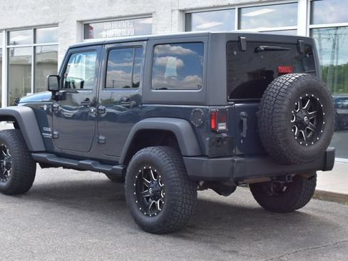Used 2017 Jeep Wrangler Unlimited Sport w/ Quick Order Package 24S AWD/4WD image 6