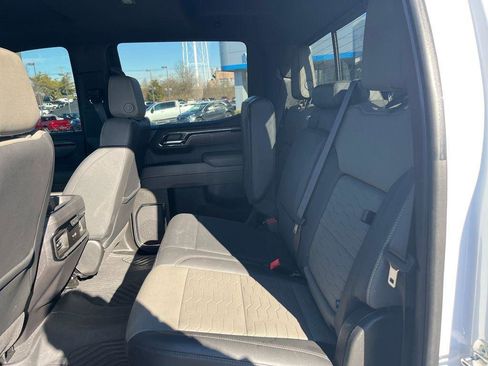 Used 2024 Chevrolet Silverado 1500 ZR2 image 23