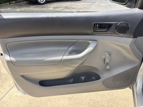 Used 2012 Toyota Tacoma 2WD Regular Cab image 16
