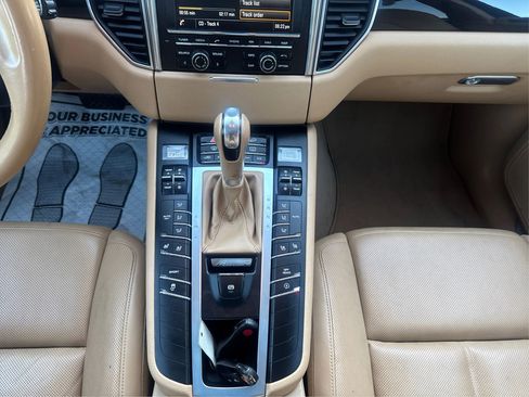 Used 2015 Porsche Macan S AWD/4WD image 30