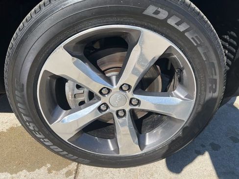 Certified 2022 Jeep Grand Cherokee L Limited AWD/4WD image 8