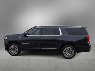 Used 2024 GMC Yukon XL Denali Ultimate AWD/4WD video 5