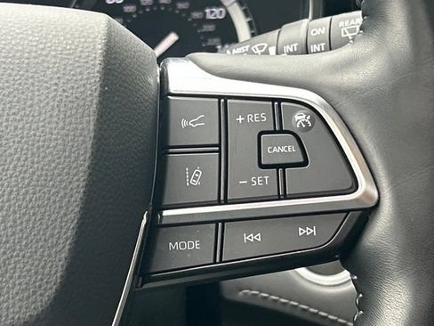 Used 2021 Toyota Highlander Limited AWD/4WD image 60