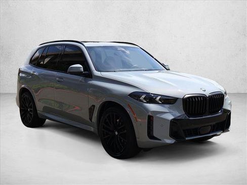 Used 2024 BMW X5 xDrive40i w/ M Sport Package AWD/4WD image 4