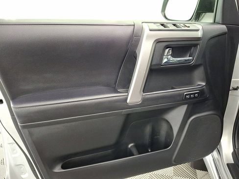 Used 2023 Toyota 4Runner Limited AWD/4WD image 10