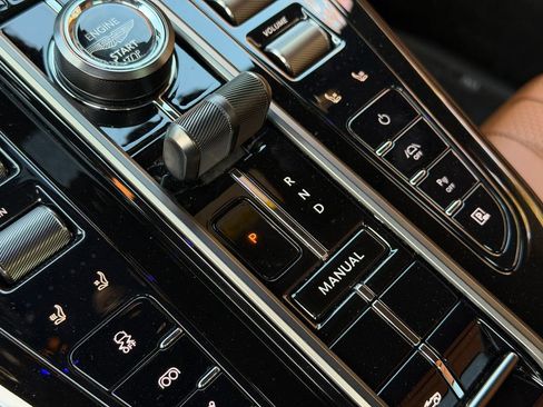 New 2026 Aston Martin V8 Vantage Convertible image 31