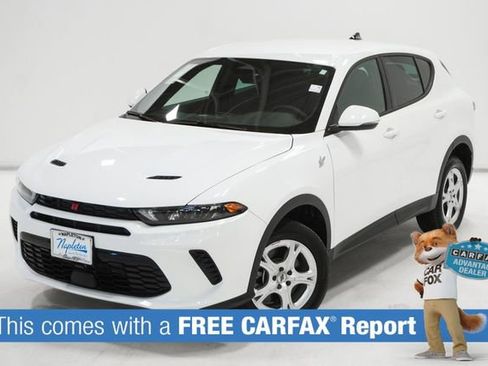 Used 2024 Dodge Hornet GT image 2