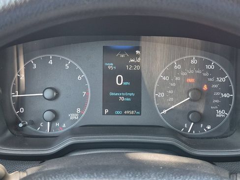 Certified 2025 Toyota Corolla LE FWD image 19