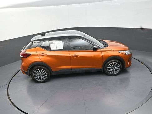 Used 2022 Nissan Kicks SV FWD image 18